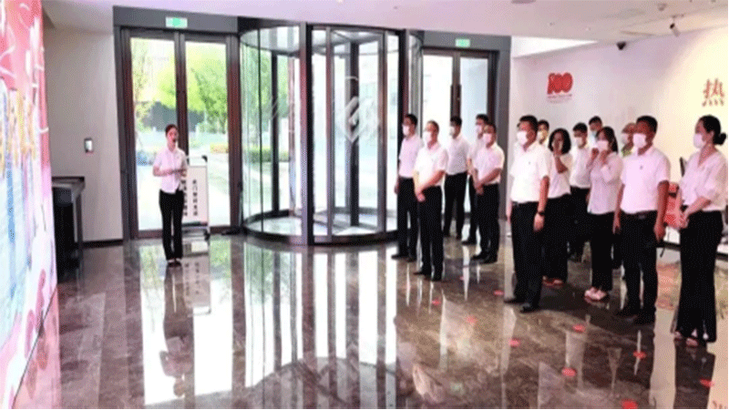 1671067418384029566.gif 640.gif