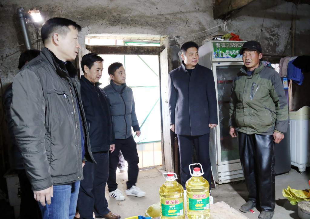 慰问.jpg 慰问.jpg