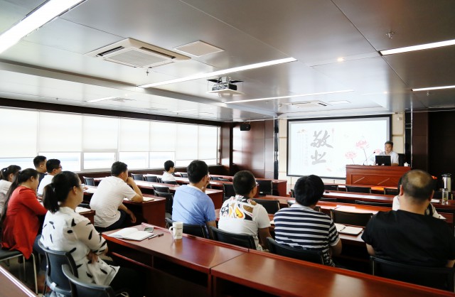 格式工厂价值观宣讲敬业1.jpg 格式工厂价值观宣讲敬业1.jpg